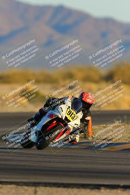 media/Jan-21-2023-CVMA (Sat) [[b9eef8ba1f]]/Race 12 Amateur Supersport Open/